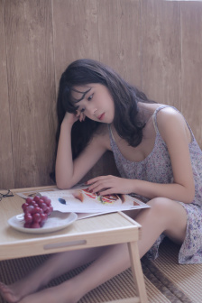 老师含紧一点H边做边走视频